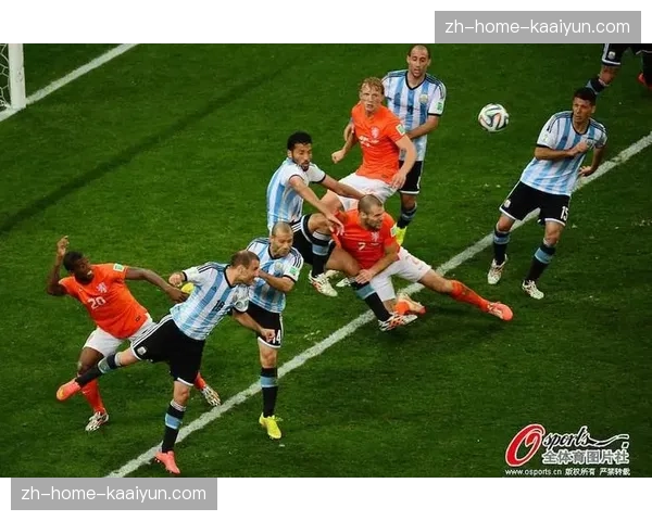 F组荷兰日本狭路相逢 橙衣军团高位逼抢遭遇蓝武士传控体系